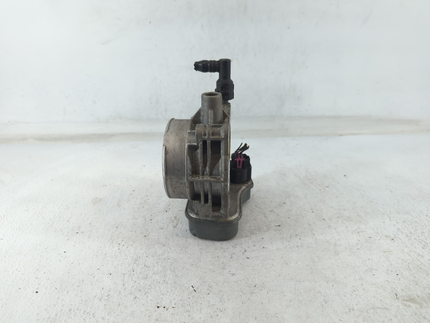 2003-2007 Chevrolet Trailblazer Throttle Body P/N:84706F 1553 Fits Fits 2003 2004 2005 2006 2007 OEM Used Auto Parts - Oemus