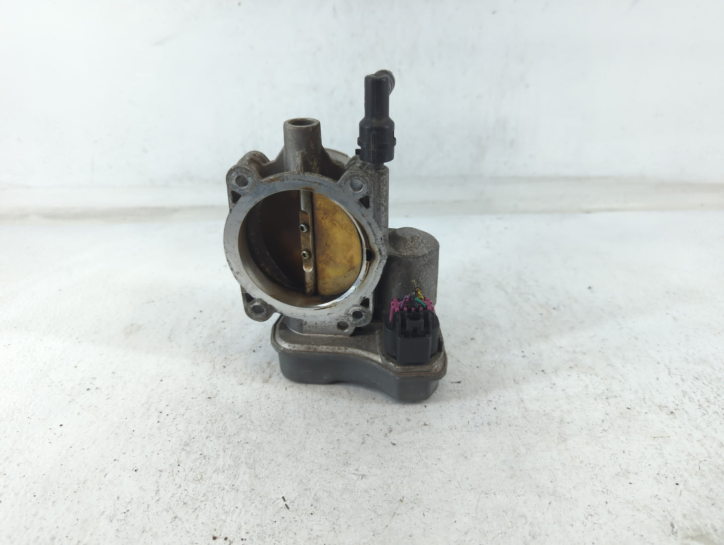 2003-2007 Chevrolet Trailblazer Throttle Body P/N:84706F 1553 Fits Fits 2003 2004 2005 2006 2007 OEM Used Auto Parts - Oemus