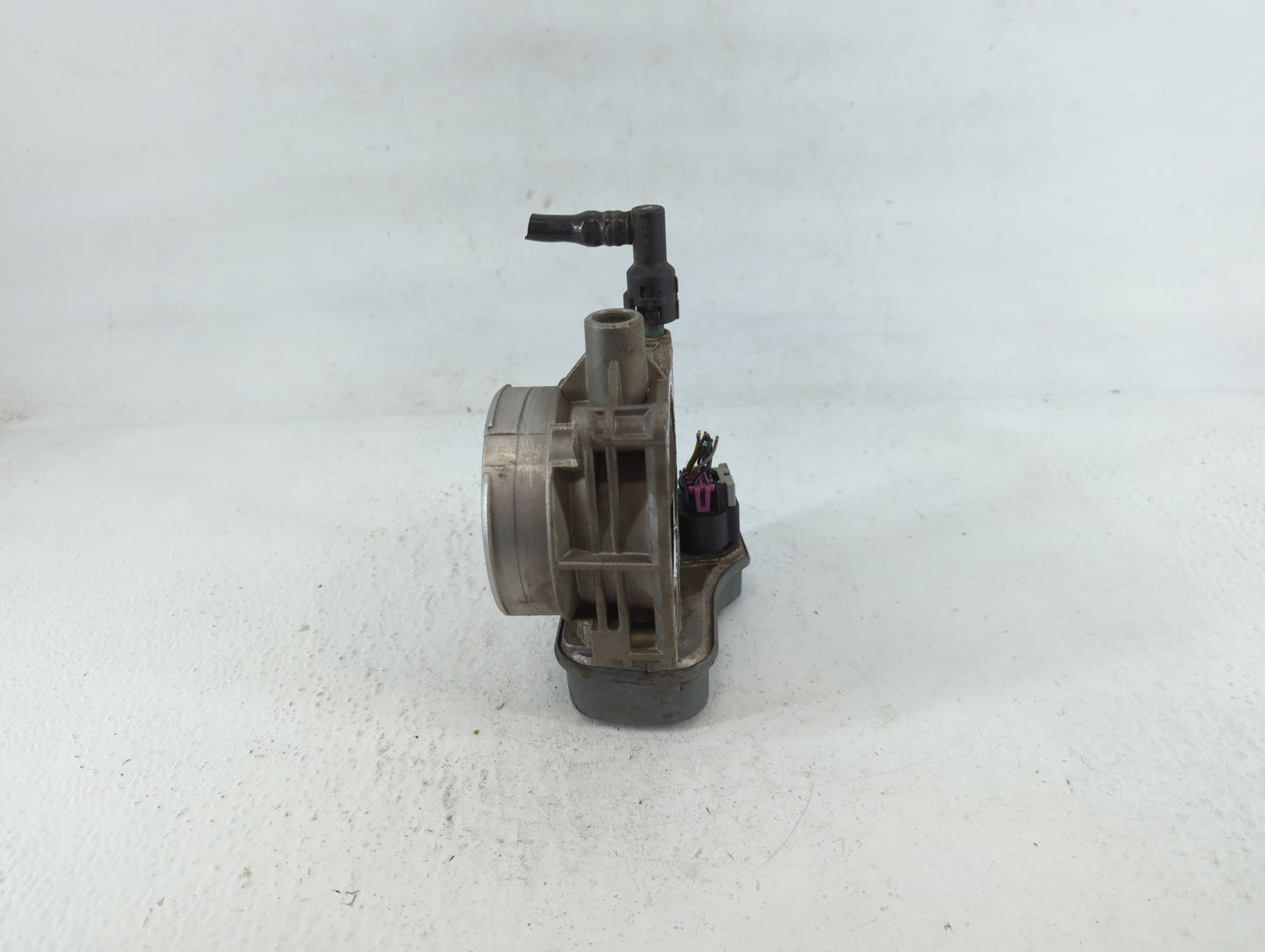 2003-2007 Chevrolet Trailblazer Throttle Body P/N:29706F 1531 Fits Fits 2003 2004 2005 2006 2007 OEM Used Auto Parts - Oemus