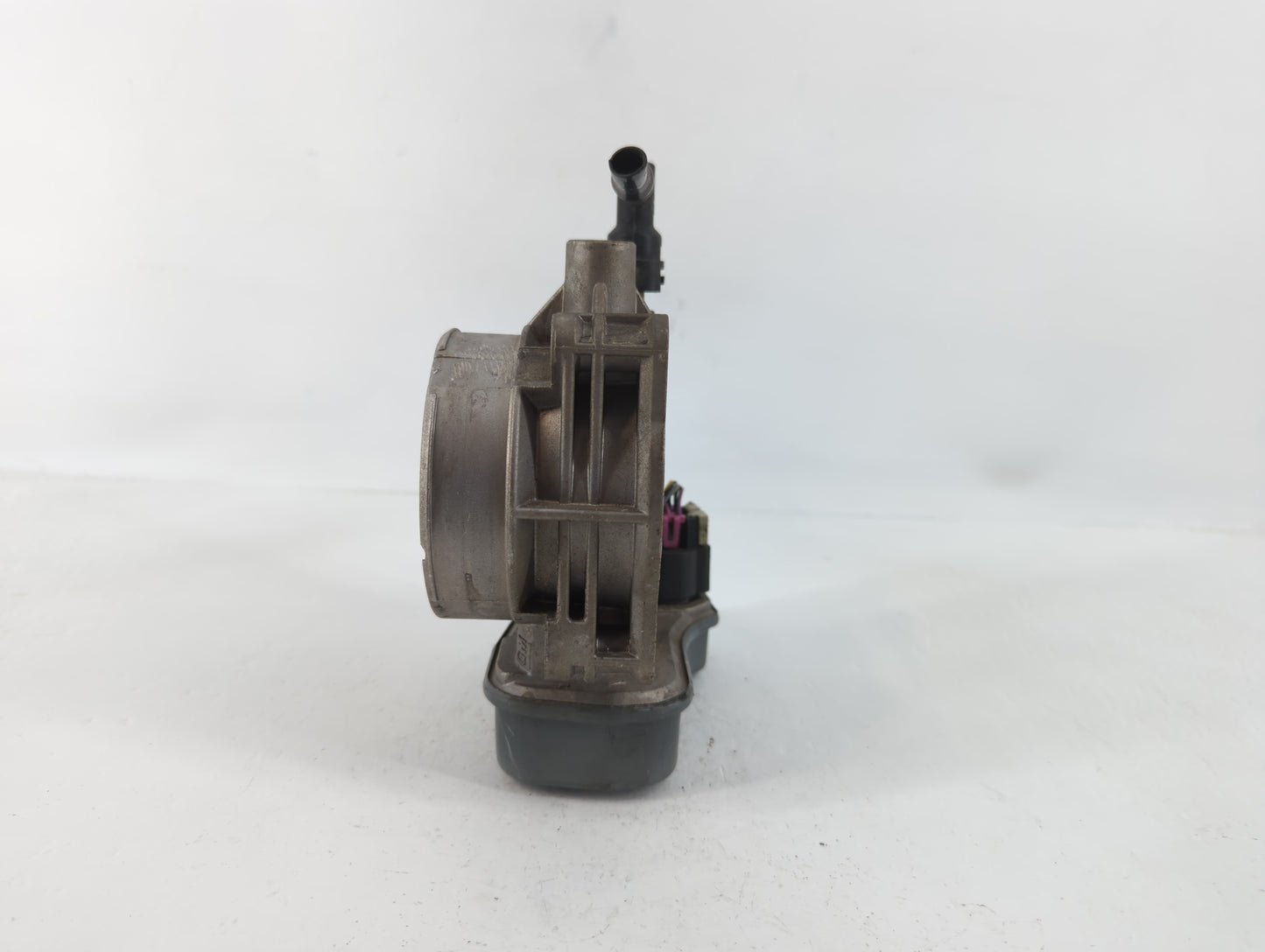 2003-2007 Chevrolet Trailblazer Throttle Body P/N:085 07F 0673 Fits Fits 2003 2004 2005 2006 2007 OEM Used Auto Parts - Oemu