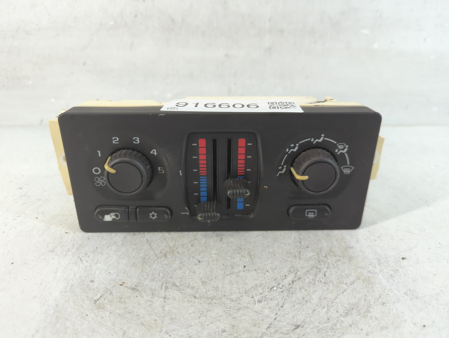 2003-2009 Chevrolet Trailblazer Climate Control Module Temperature AC/Heater Replacement P/N:10395426 Fits OEM Used Auto Par