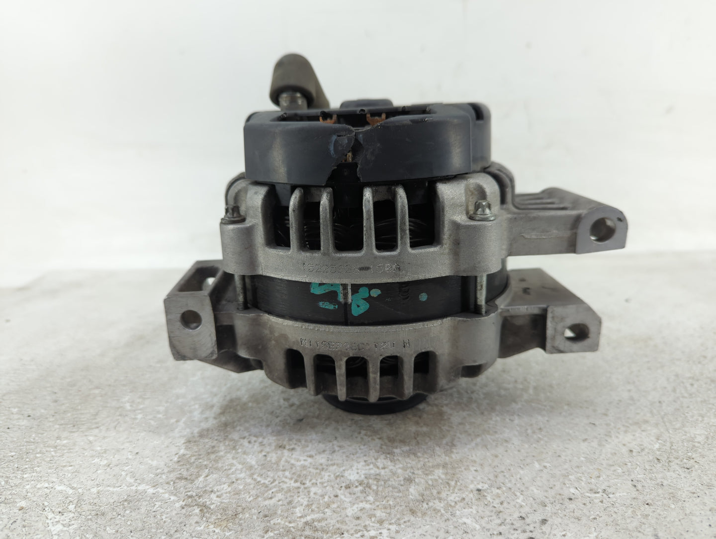 2007 Chevrolet Trail Blazer Alternator Replacement Generator Charging Assembly Engine OEM Fits Fits 2008 2009 OEM Used Auto 