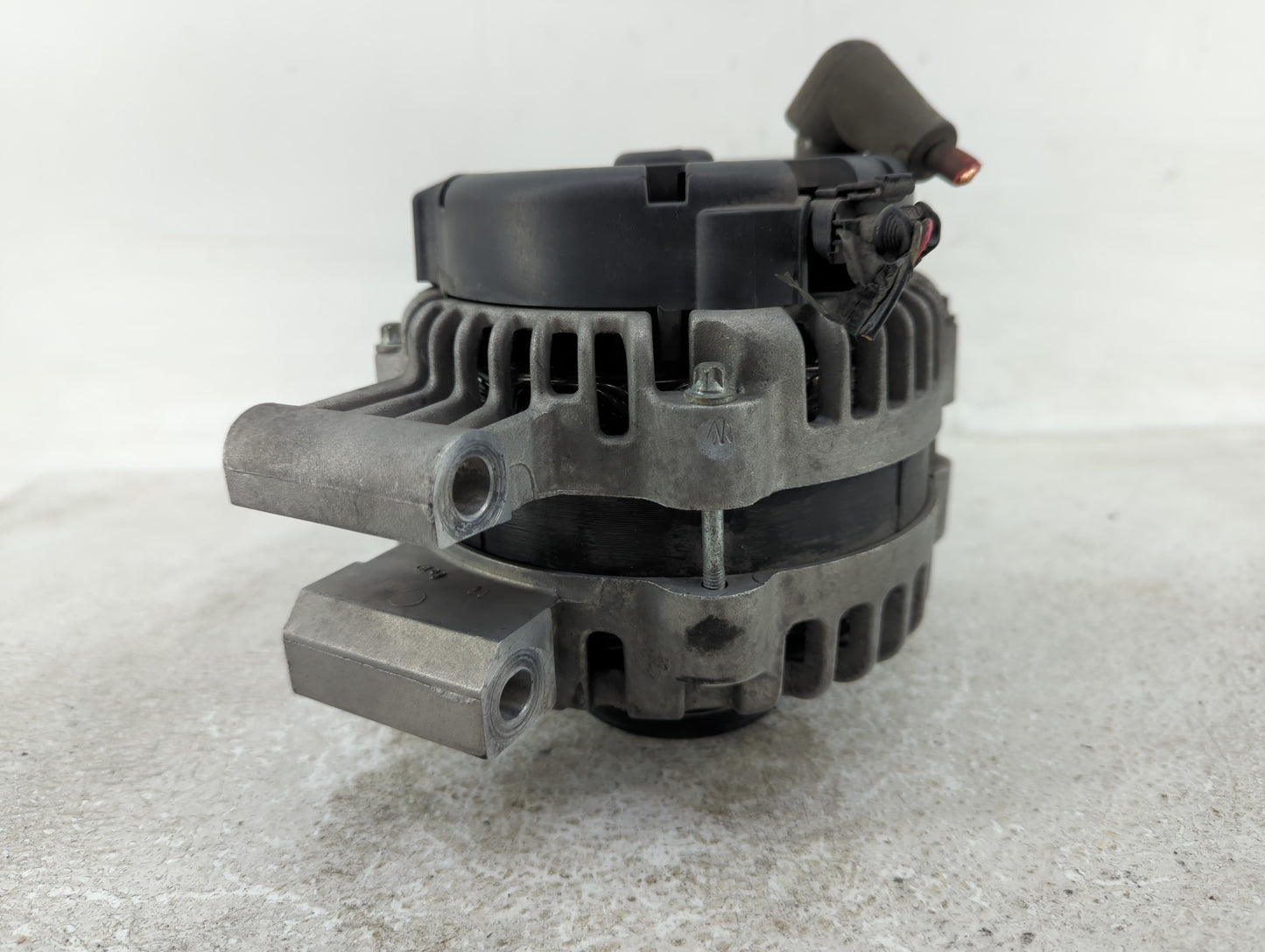 2007 Chevrolet Trail Blazer Alternator Replacement Generator Charging Assembly Engine OEM Fits Fits 2008 2009 OEM Used Auto 