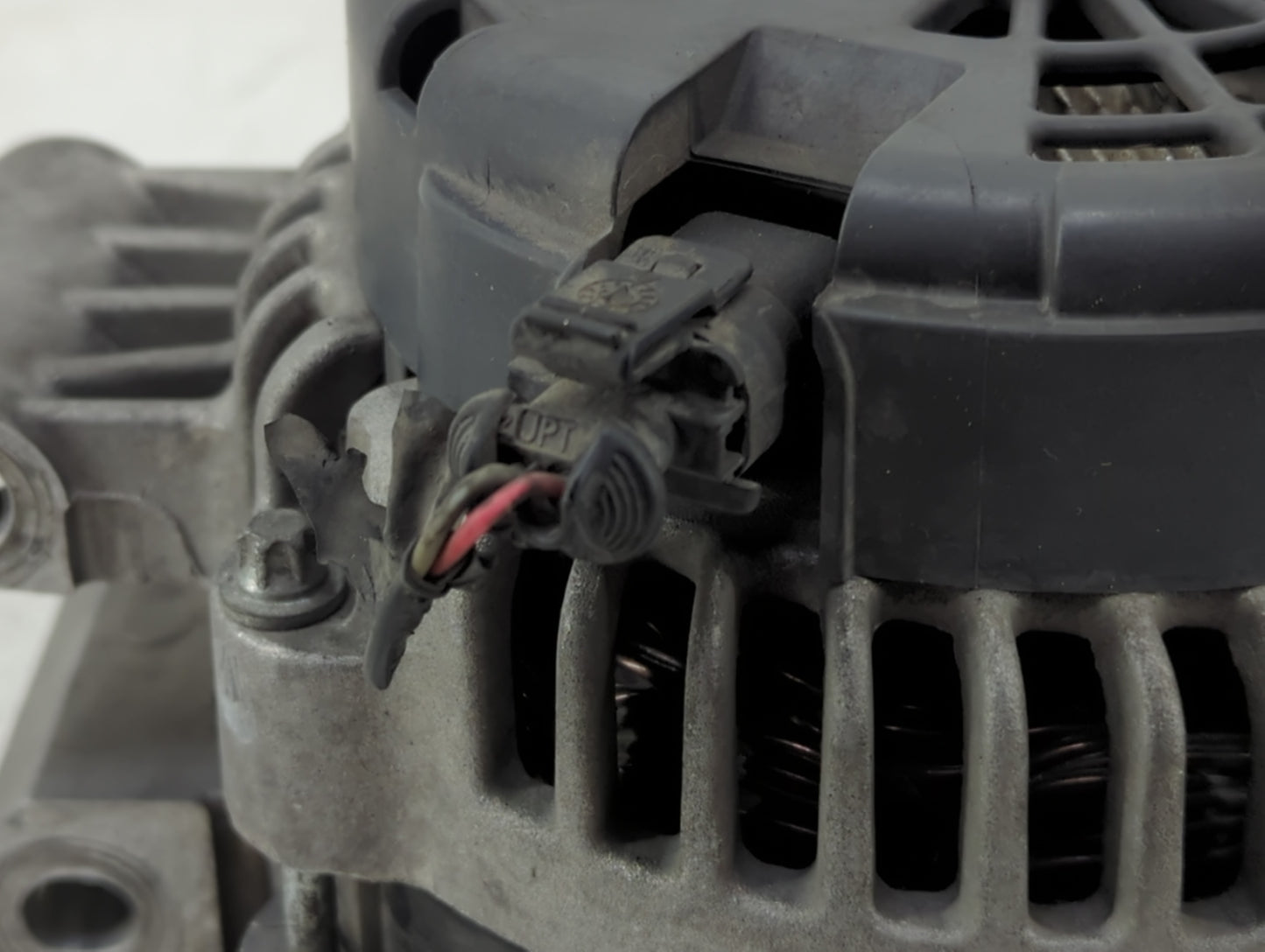2007 Chevrolet Trail Blazer Alternator Replacement Generator Charging Assembly Engine OEM Fits Fits 2008 2009 OEM Used Auto 