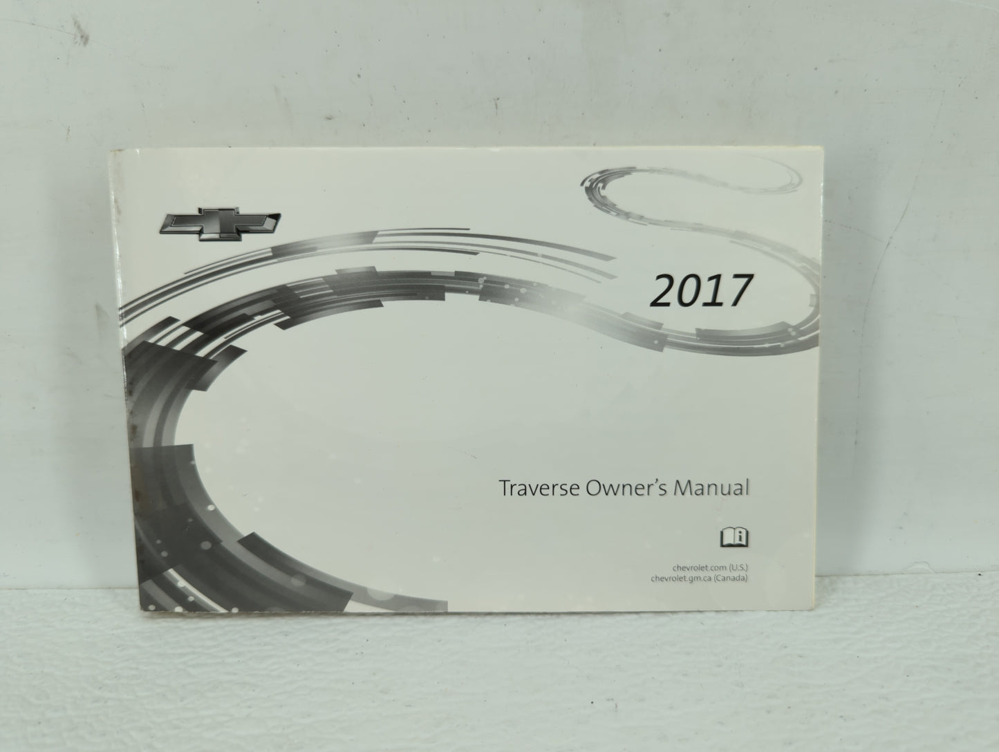 2007 Chevrolet Traverse Owners Manual Book Guide P/N:23216842 OEM Used Auto Parts - Oemusedautoparts1.com