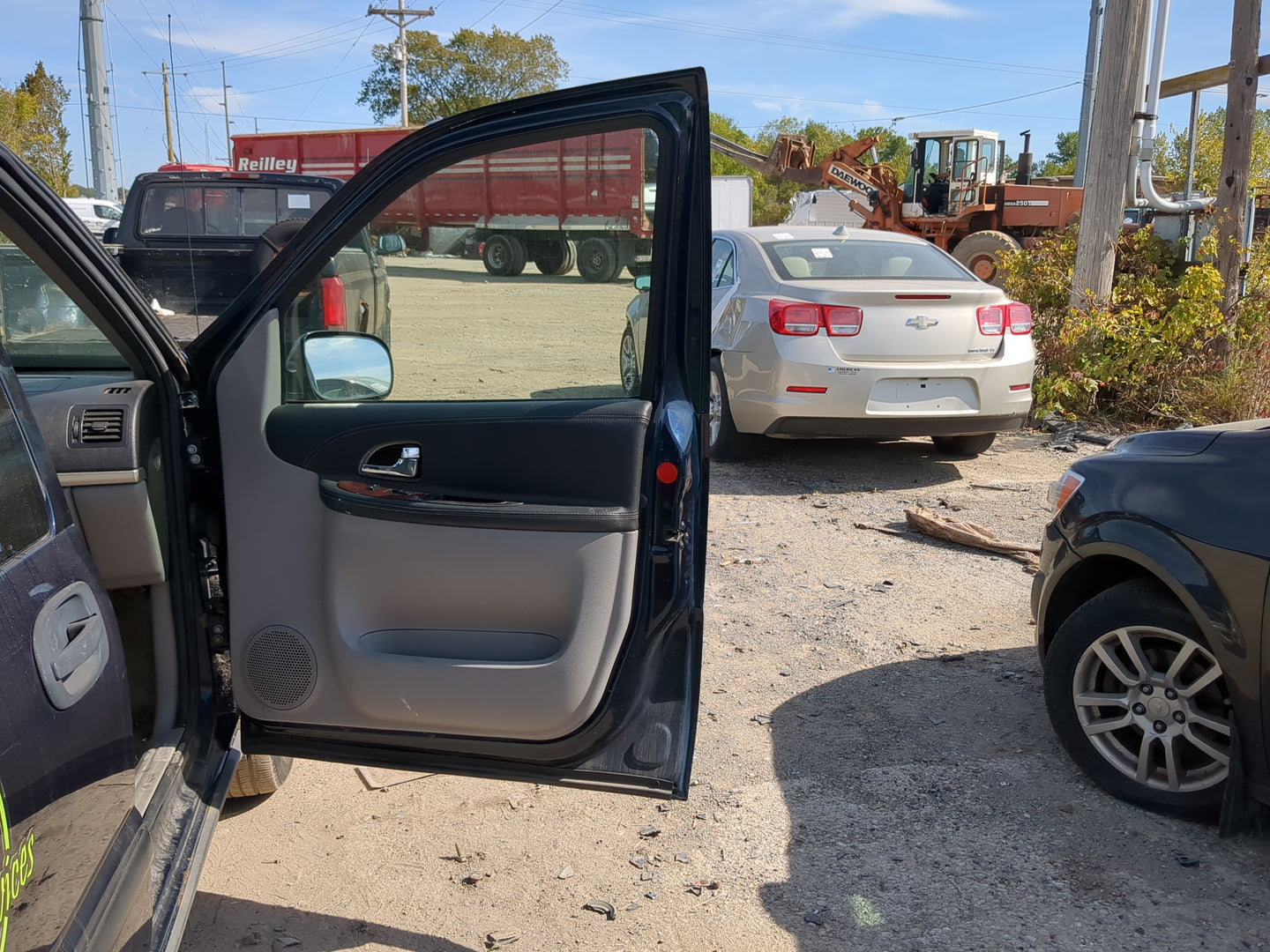2005-2009 Chevrolet Uplander Passenger Front Door Oem - Oemusedautoparts1.com