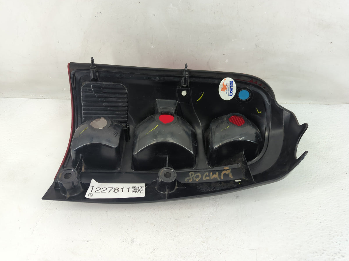 2007 Chevrolet Uplander Tail Light Assembly Passenger Right OEM P/N:249720 Fits Fits 2005 2006 2008 2009 OEM Used Auto Parts