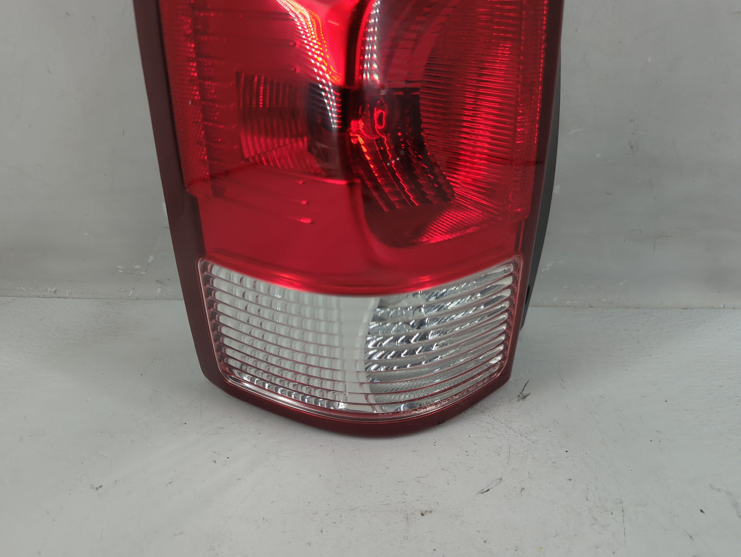 2007 Chevrolet Uplander Tail Light Assembly Driver Left OEM P/N:15787131 Fits OEM Used Auto Parts - Oemusedautoparts1.com