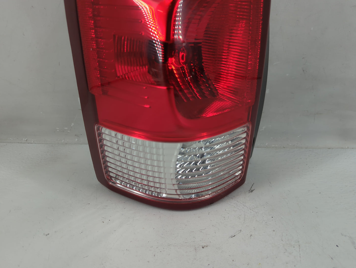 2007 Chevrolet Uplander Tail Light Assembly Driver Left OEM P/N:15787131 Fits OEM Used Auto Parts - Oemusedautoparts1.com