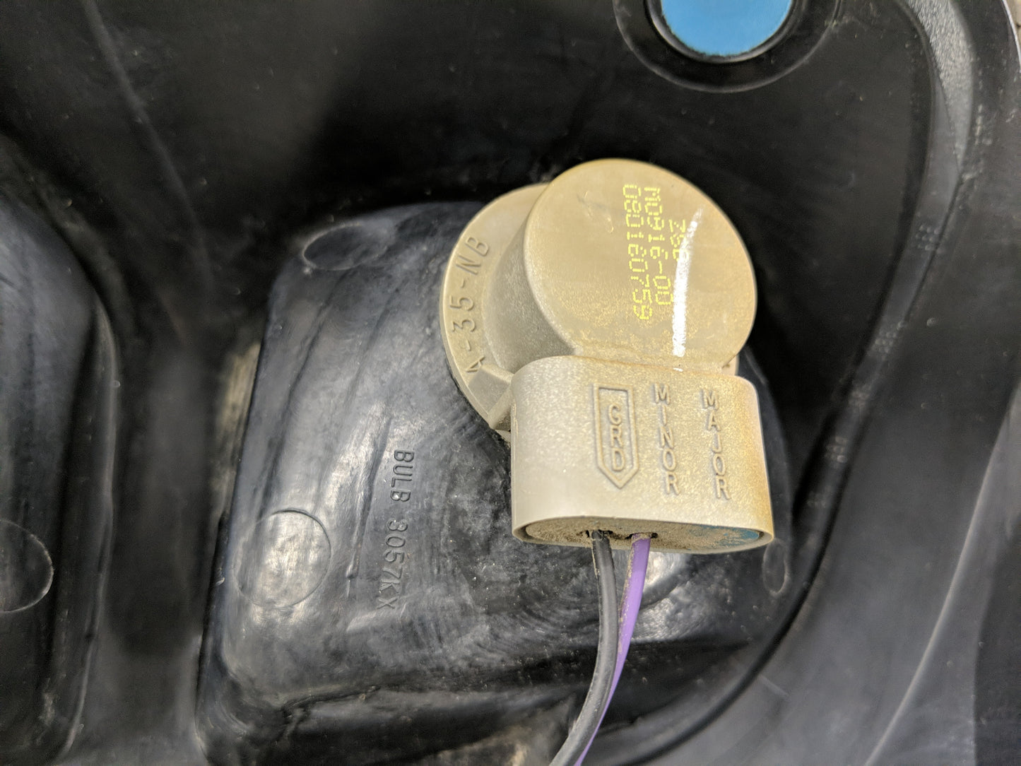 2007 Chevrolet Uplander Tail Light Assembly Passenger Right OEM Fits OEM Used Auto Parts - Oemusedautoparts1.com