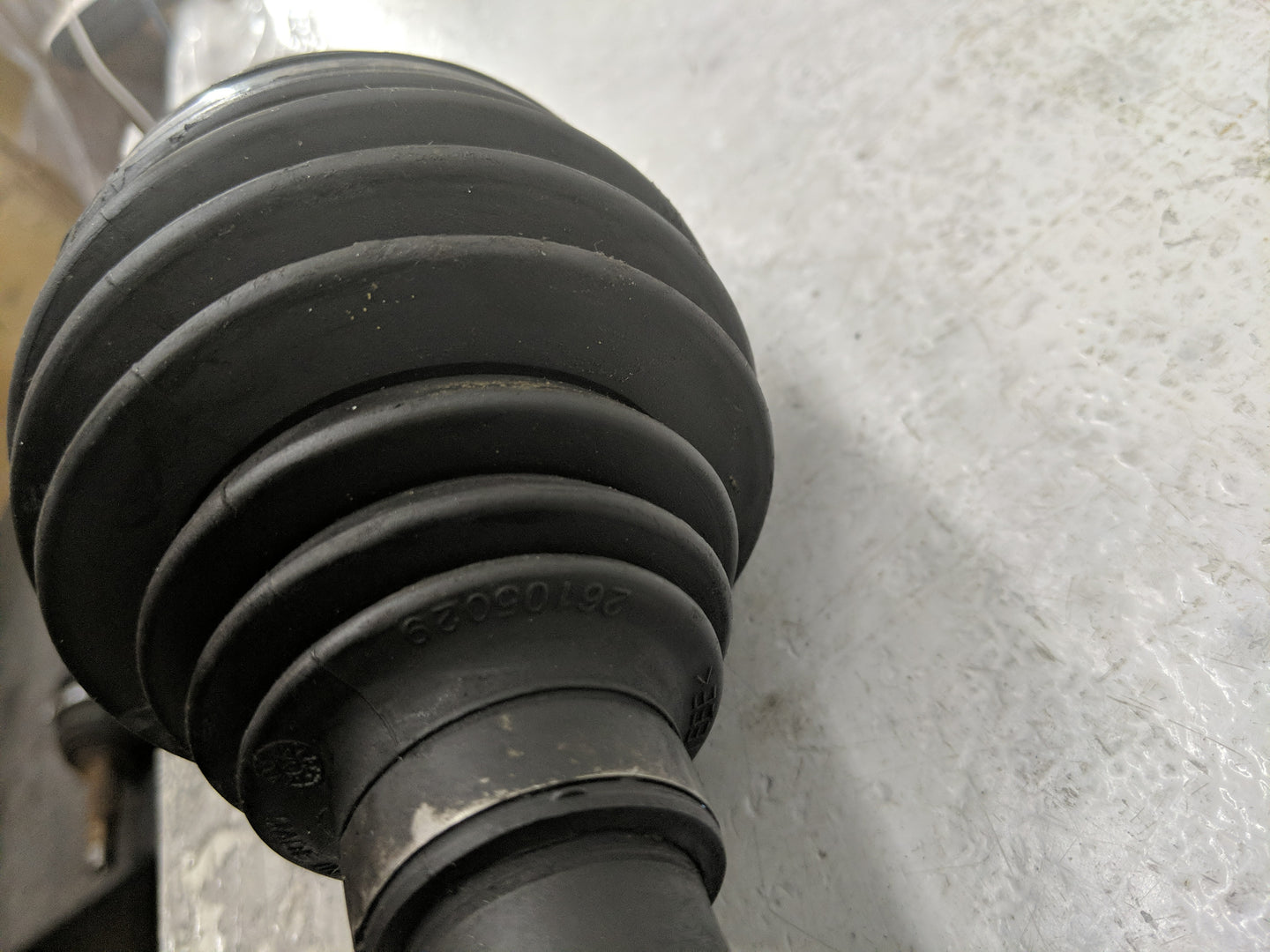 2005-2009 Chevrolet Uplander Axle Shaft Front Driver Cv C/v - Oemusedautoparts1.com