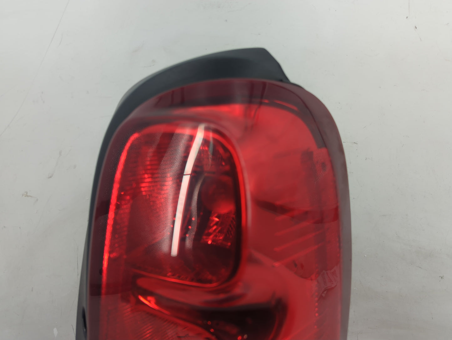 2007 Chevrolet Uplander Tail Light Assembly Passenger Right OEM P/N:3057KX Fits OEM Used Auto Parts - Oemusedautoparts1.com