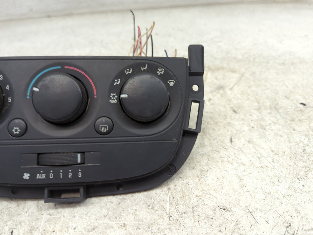 2005-2009 Chevrolet Uplander Climate Control Module Temperature AC/Heater Replacement P/N:15816507 11285101 Fits OEM Used Au