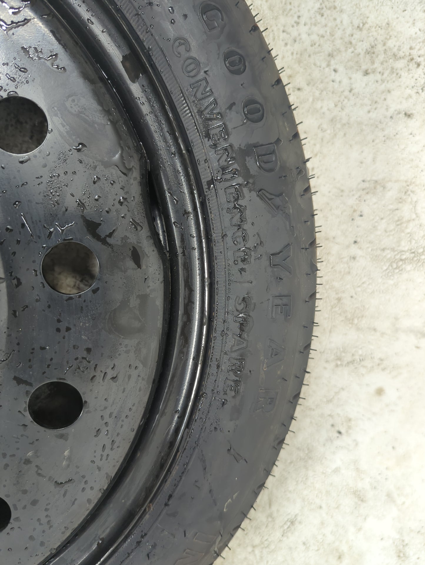 2007 Chevrolet Impala (80 & Up) Impala Spare Donut Tire Wheel Rim Oem - Oemusedautoparts1.com