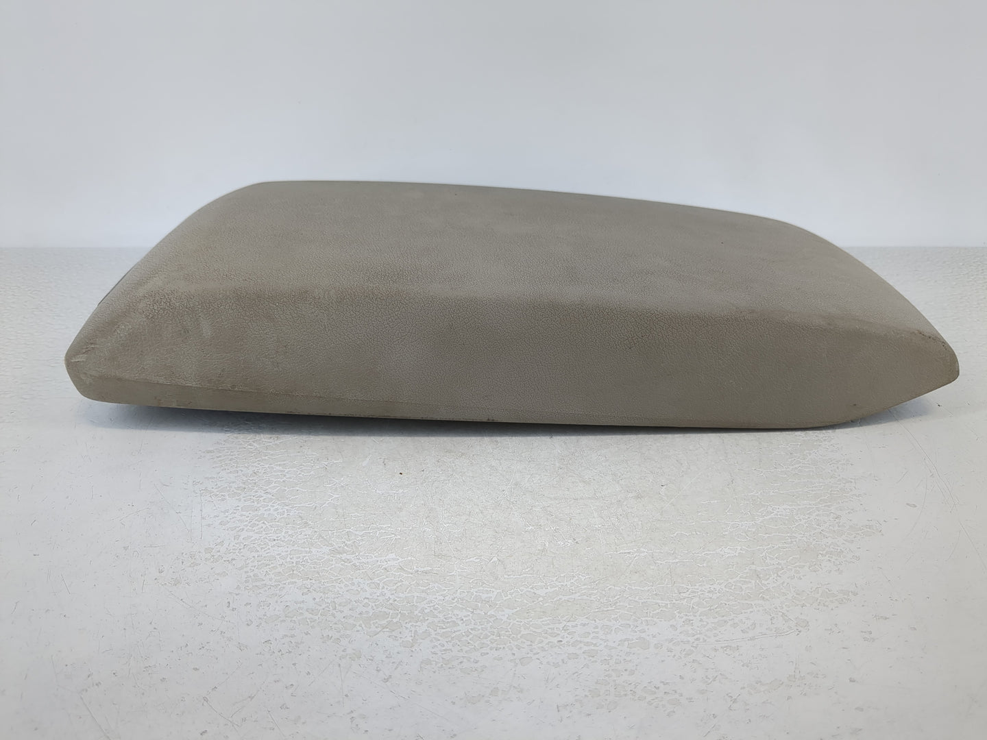 2006-2007 Chrysler 300 Center Floor Console Fits Fits 2006 2007 OEM Used Auto Parts - Oemusedautoparts1.com