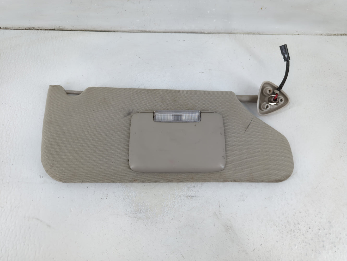 2005-2007 Chrysler 300 Sun Visor Shade Replacement Passenger Right Mirror Fits Fits 2005 2006 2007 OEM Used Auto Parts - Oem