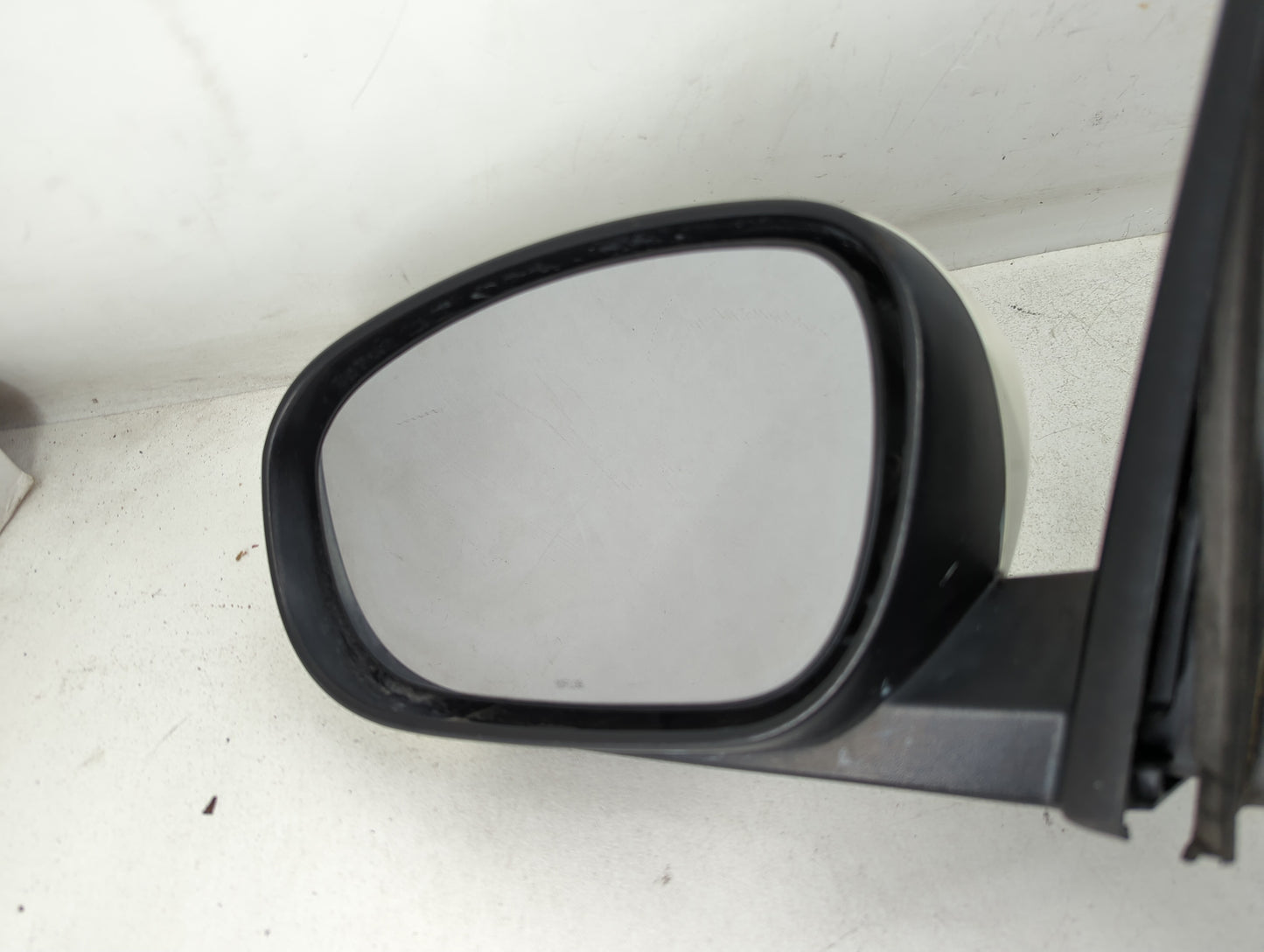 2006-2010 Chrysler 300 Side Mirror Replacement Driver Left View Door Mirror Fits Fits 2006 2007 2008 2009 2010 OEM Used Auto