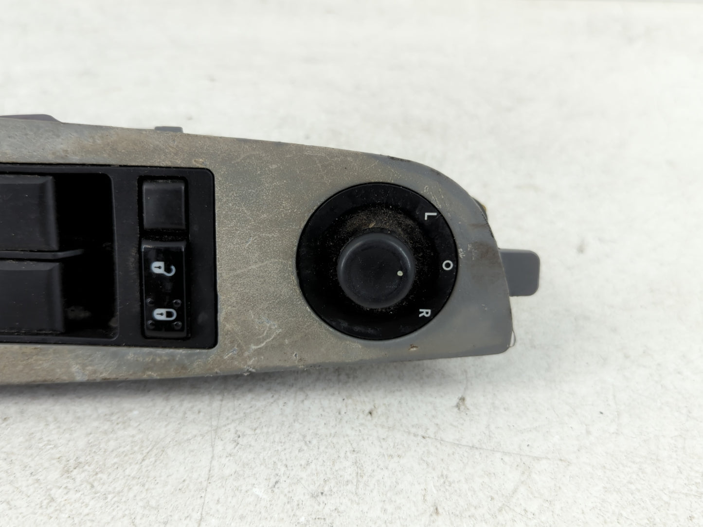 2006-2010 Chrysler 300 Master Power Window Switch Replacement Driver Side Left P/N:04602788AA Fits OEM Used Auto Parts - Oem