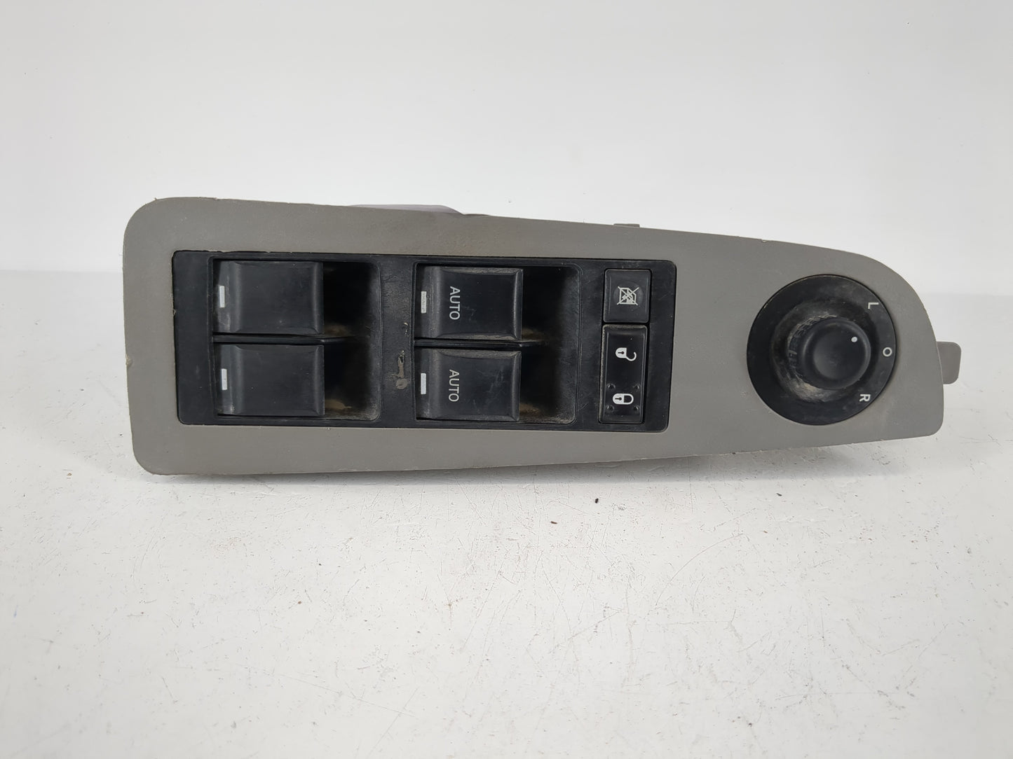 2006-2010 Chrysler 300 Master Power Window Switch Replacement Driver Side Left P/N:04602781AA Fits OEM Used Auto Parts - Oem