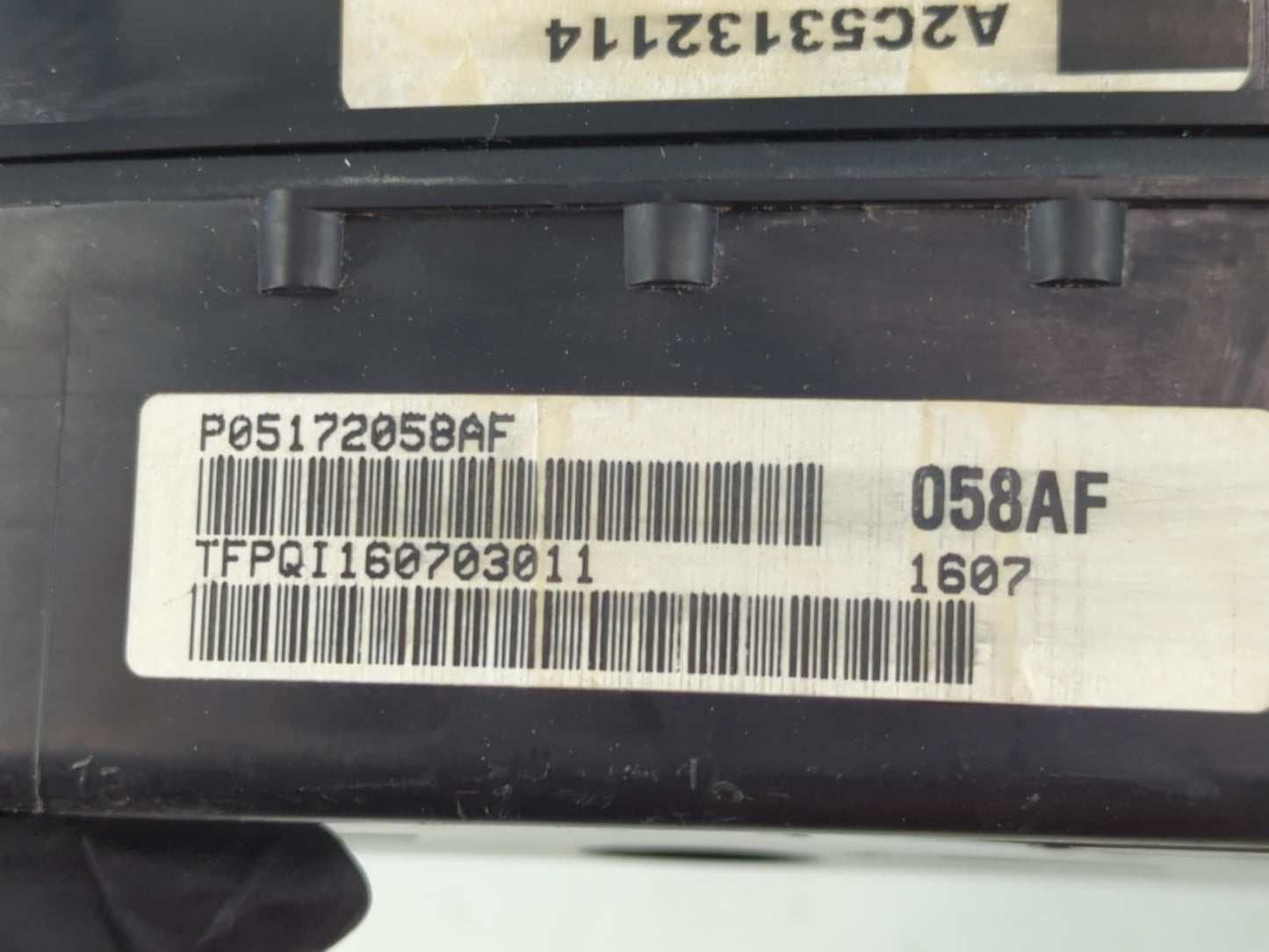 2007 Chrysler 300 Instrument Cluster Speedometer Gauges P/N:P05172058AF Fits OEM Used Auto Parts - Oemusedautoparts1.com