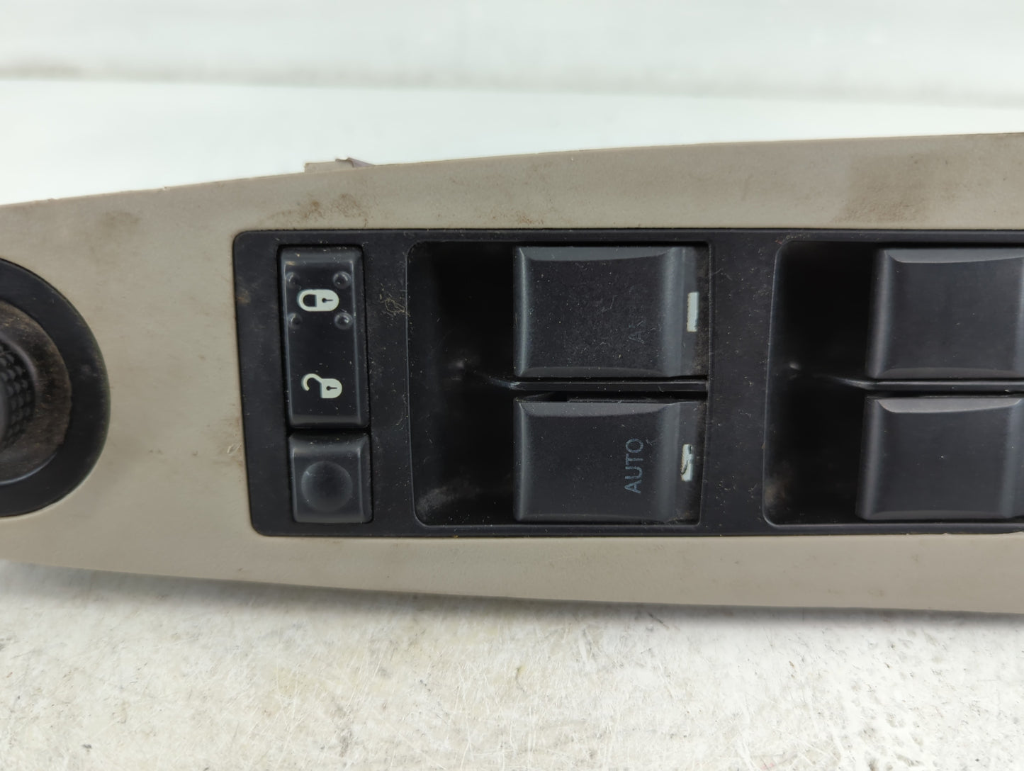 2006-2010 Chrysler 300 Master Power Window Switch Replacement Driver Side Left P/N:04602781AA Fits OEM Used Auto Parts - Oem