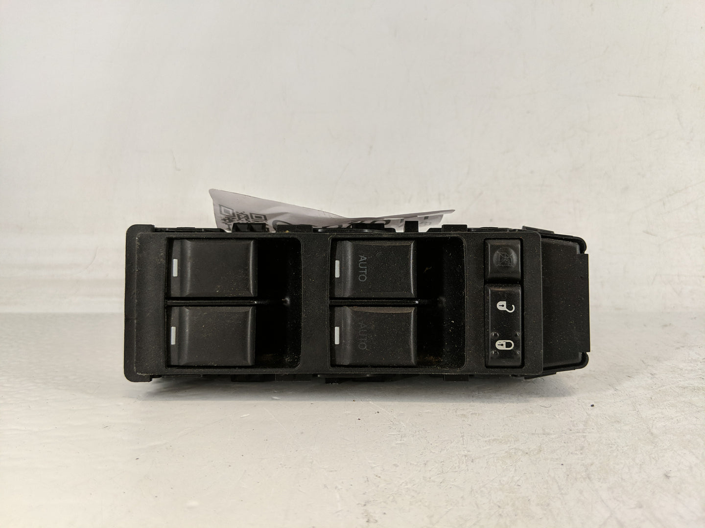 2006-2010 Chrysler 300 Master Power Window Switch Replacement Driver Side Left P/N:04602781AA Fits OEM Used Auto Parts - Oem