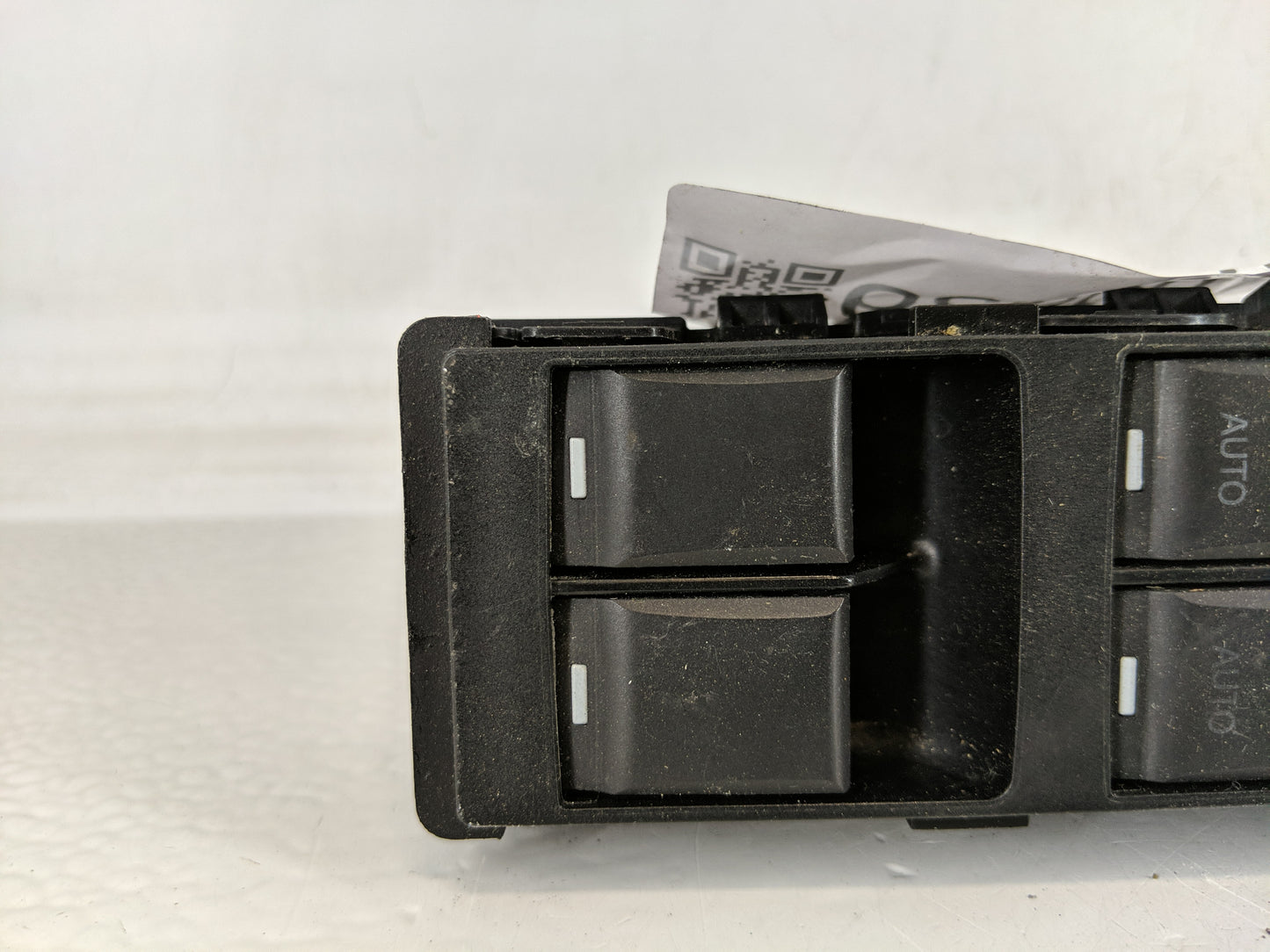 2006-2010 Chrysler 300 Master Power Window Switch Replacement Driver Side Left P/N:04602781AA Fits OEM Used Auto Parts - Oem