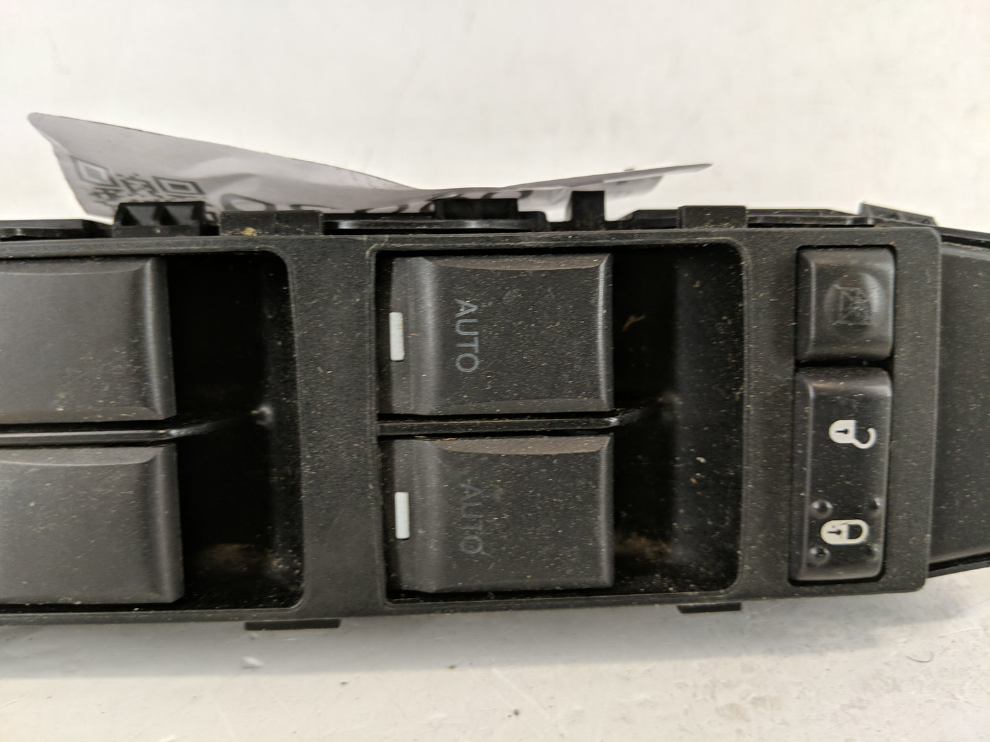 2006-2010 Chrysler 300 Master Power Window Switch Replacement Driver Side Left P/N:04602781AA Fits OEM Used Auto Parts - Oem