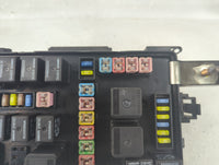 2006-2007 Chrysler 300 Fusebox Fuse Box Panel Relay Module P/N:P04692031AH Fits Fits 2006 2007 OEM Used Auto Parts - Oemused