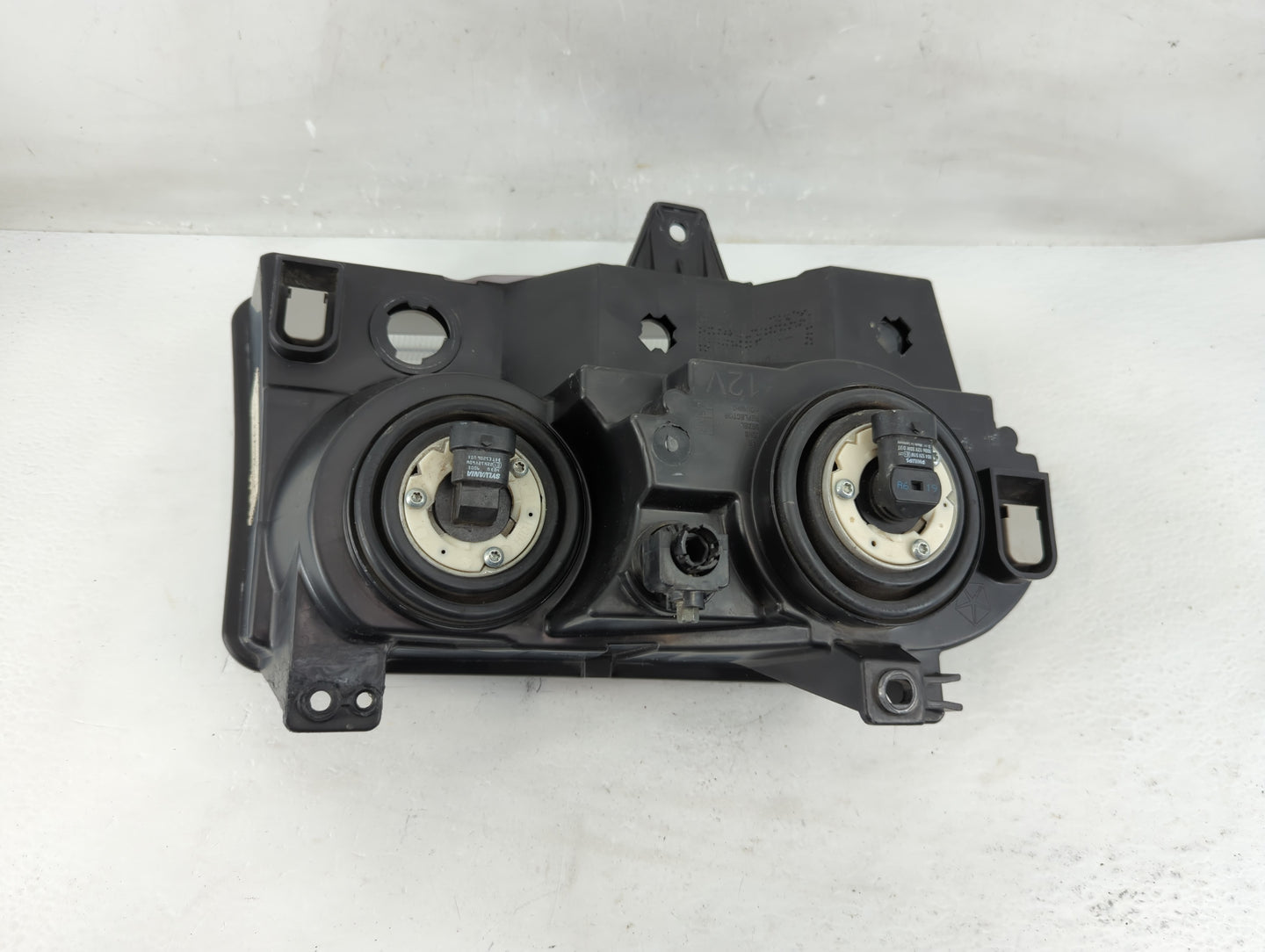 2005-2007 Chrysler 300 Driver Left Oem Head Light Headlight Lamp - Oemusedautoparts1.com