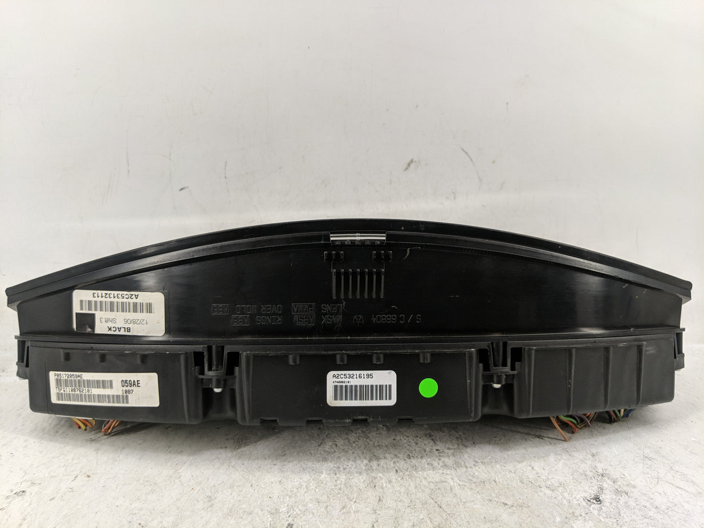 2007 Chrysler 300 Instrument Cluster Speedometer Gauges P/N:A2C53132113 Fits OEM Used Auto Parts - Oemusedautoparts1.com