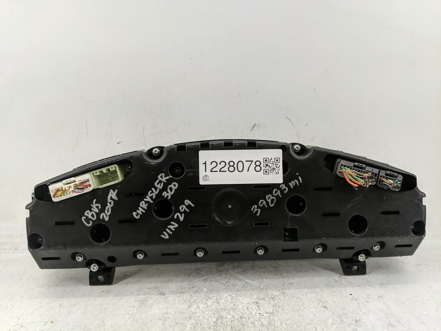 2007 Chrysler 300 Instrument Cluster Speedometer Gauges P/N:A2C53132113 Fits OEM Used Auto Parts - Oemusedautoparts1.com