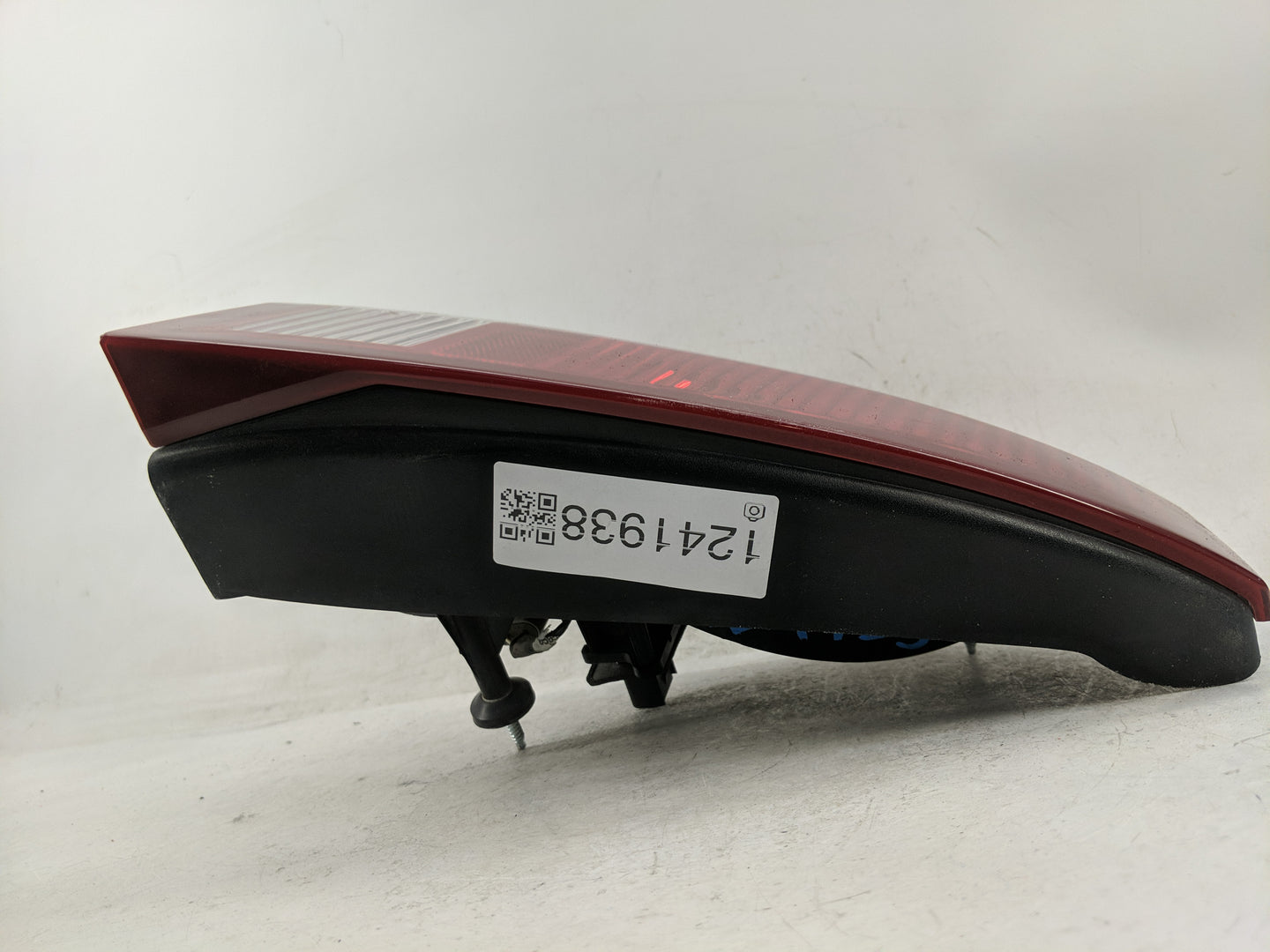 2005-2007 Chrysler 300 Tail Light Assembly Driver Left OEM Fits Fits 2005 2006 2007 OEM Used Auto Parts - Oemusedautoparts1.