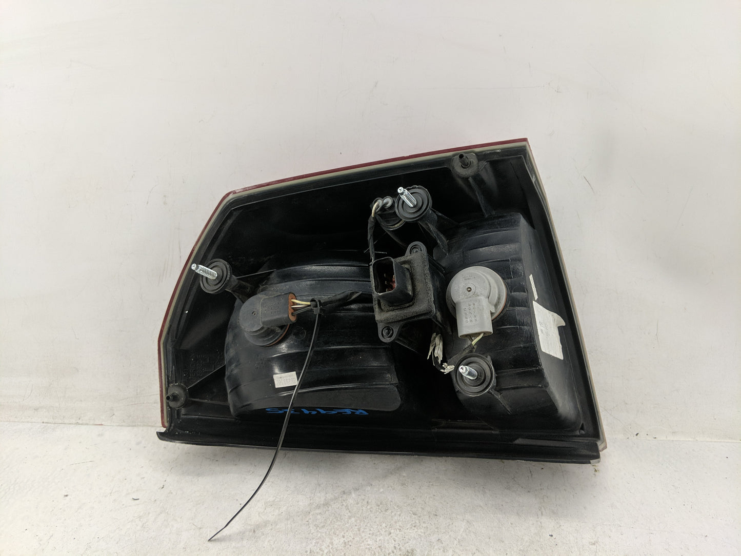 2005-2007 Chrysler 300 Tail Light Assembly Driver Left OEM Fits Fits 2005 2006 2007 OEM Used Auto Parts - Oemusedautoparts1.