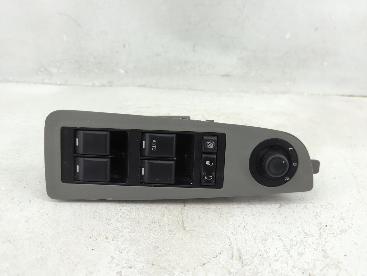 2007 Chrysler 300 Master Power Window Switch Replacement Driver Side Left P/N:04602780AA Fits OEM Used Auto Parts - Oemuseda