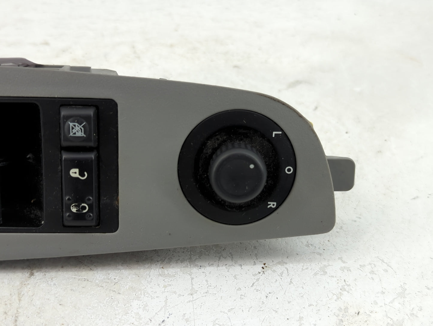2007 Chrysler 300 Master Power Window Switch Replacement Driver Side Left P/N:04602780AA Fits OEM Used Auto Parts - Oemuseda