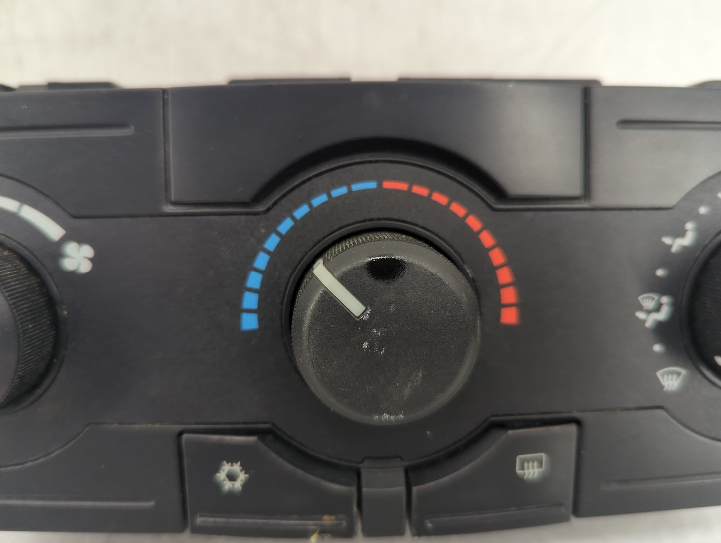 2005-2007 Chrysler 300 Climate Control Module Temperature AC/Heater Replacement P/N:P55111870AJ Fits Fits 2005 2006 2007 OEM