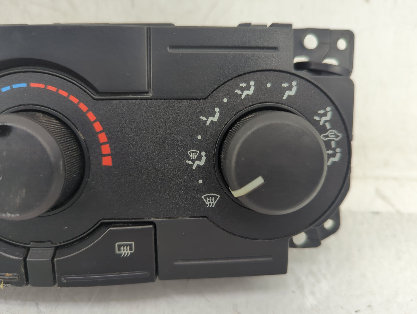 2005-2007 Chrysler 300 Climate Control Module Temperature AC/Heater Replacement P/N:P55111870AJ Fits Fits 2005 2006 2007 OEM