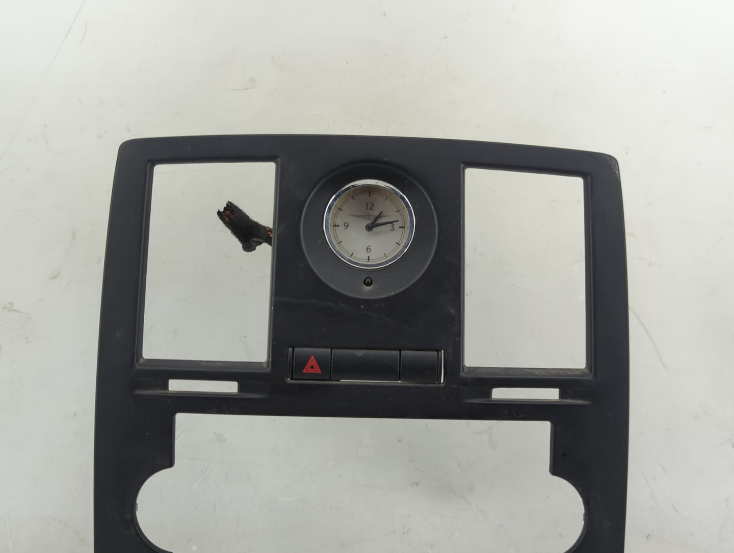 2005-2007 Chrysler 300 Climate Control Module Temperature AC/Heater Replacement P/N:P55111870AJ 55111870AJ Fits OEM Used Aut