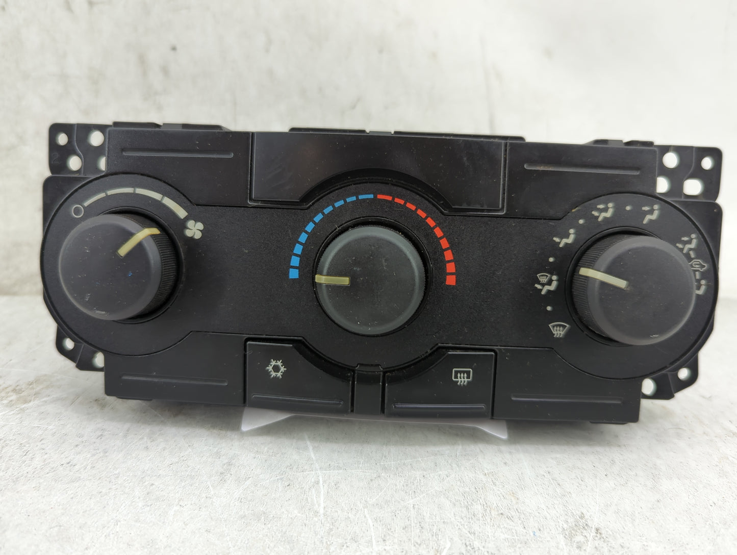 2005-2007 Chrysler 300 Climate Control Module Temperature AC/Heater Replacement P/N:P55111870AJ 004901114518 Fits OEM Used A