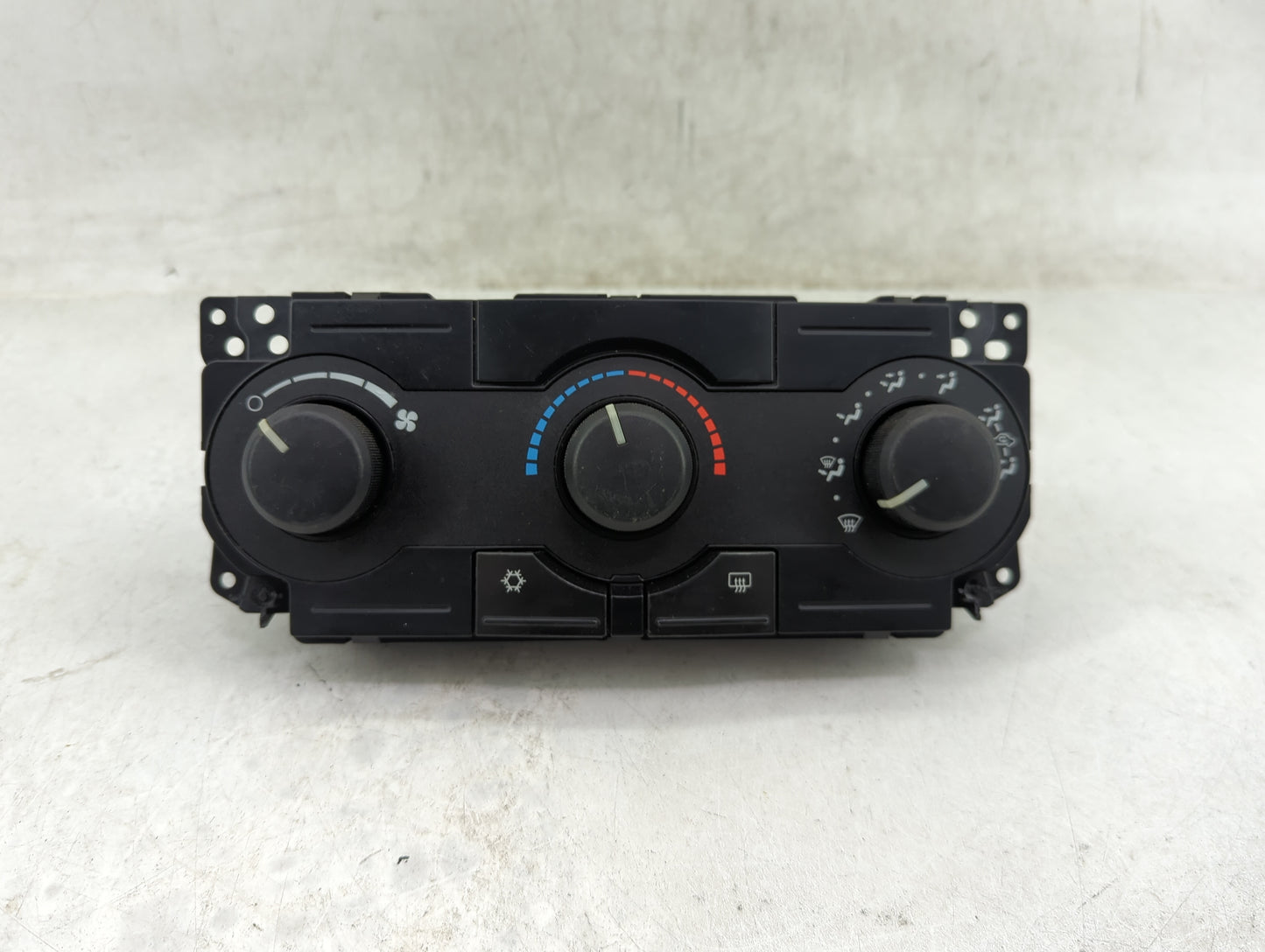 2005-2007 Chrysler 300 Climate Control Module Temperature AC/Heater Replacement P/N:P55111870AJ Fits Fits 2005 2006 2007 OEM