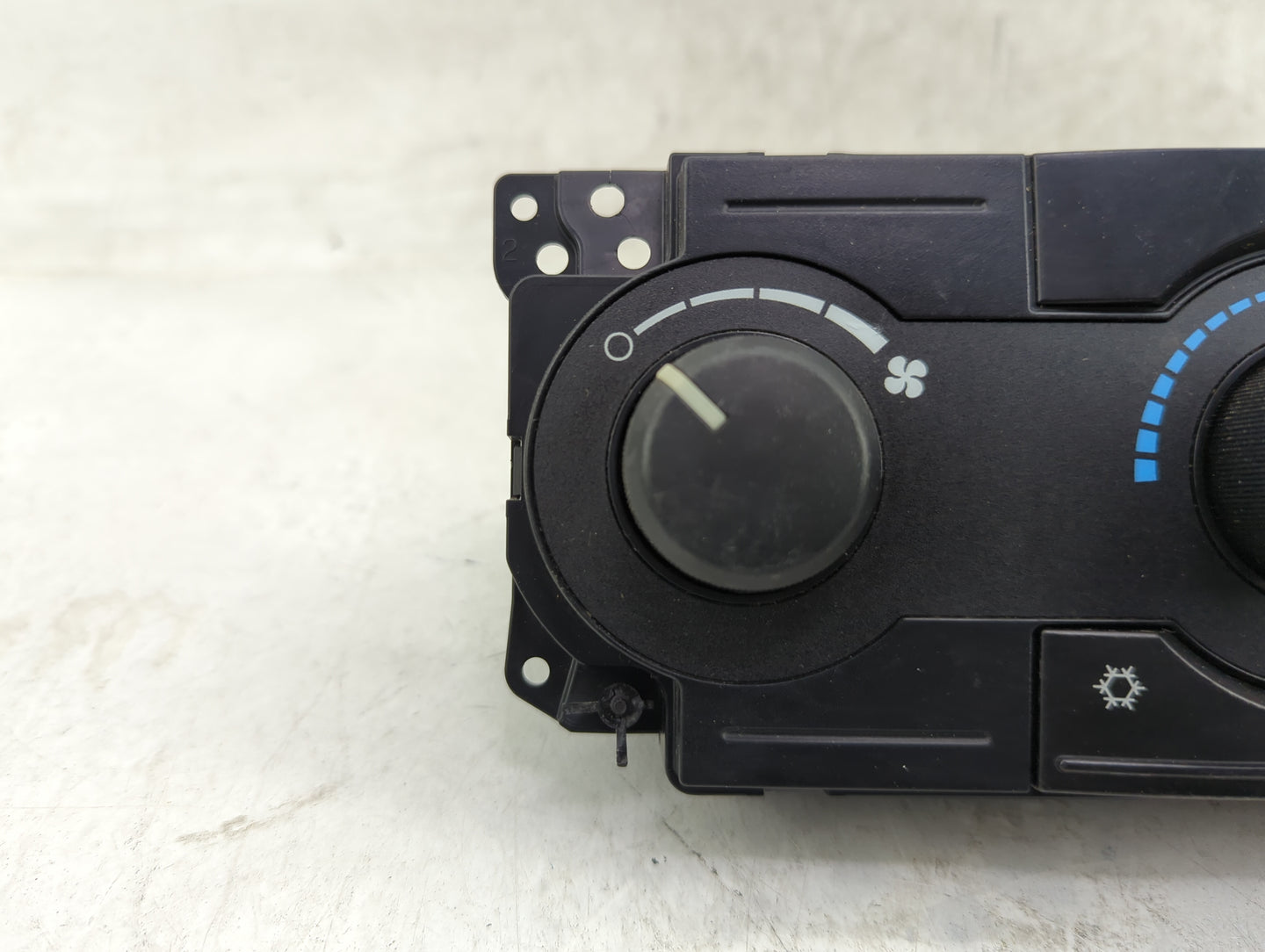 2005-2007 Chrysler 300 Climate Control Module Temperature AC/Heater Replacement P/N:P55111870AJ Fits Fits 2005 2006 2007 OEM