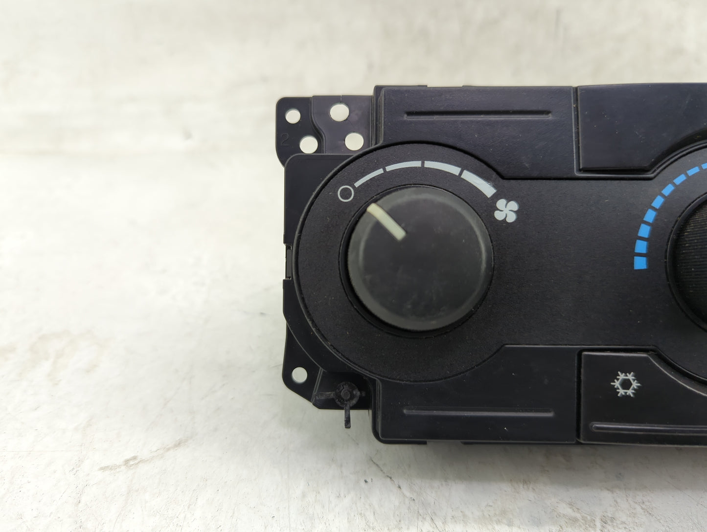 2005-2007 Chrysler 300 Climate Control Module Temperature AC/Heater Replacement P/N:P55111870AJ Fits Fits 2005 2006 2007 OEM