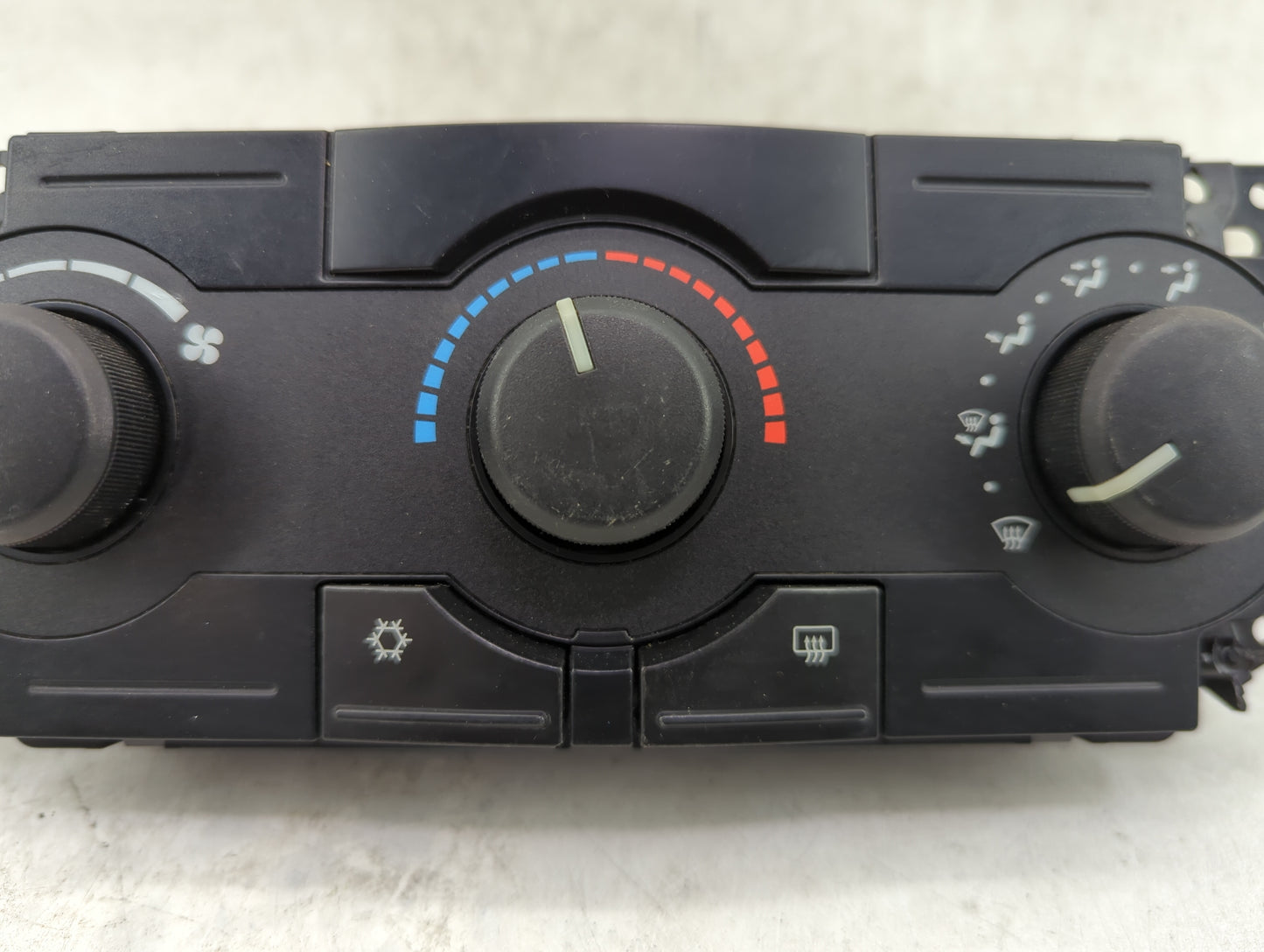 2005-2007 Chrysler 300 Climate Control Module Temperature AC/Heater Replacement P/N:P55111870AJ Fits Fits 2005 2006 2007 OEM