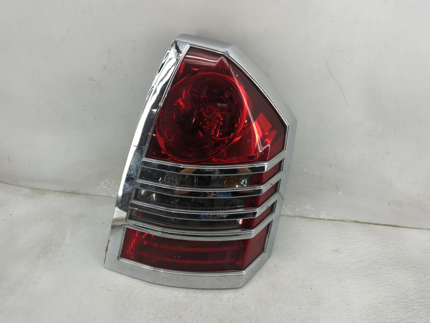 2007 Chrysler 300 Tail Light Assembly Passenger Right OEM P/N:04805854AG 04805854AG Fits OEM Used Auto Parts - Oemusedautopa