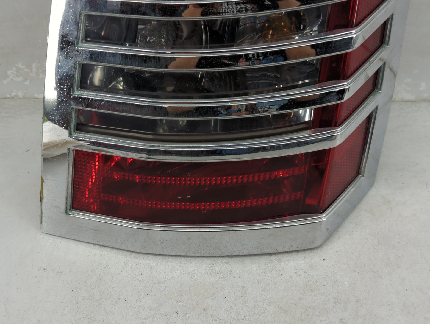 2007 Chrysler 300 Tail Light Assembly Passenger Right OEM P/N:04805854AG 04805854AG Fits OEM Used Auto Parts - Oemusedautopa
