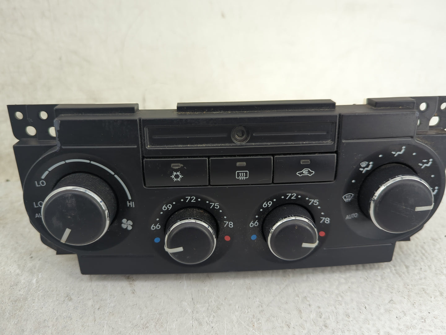 2005-2007 Chrysler 300 Climate Control Module Temperature AC/Heater Replacement P/N:P04596495AJ Fits Fits 2005 2006 2007 OEM