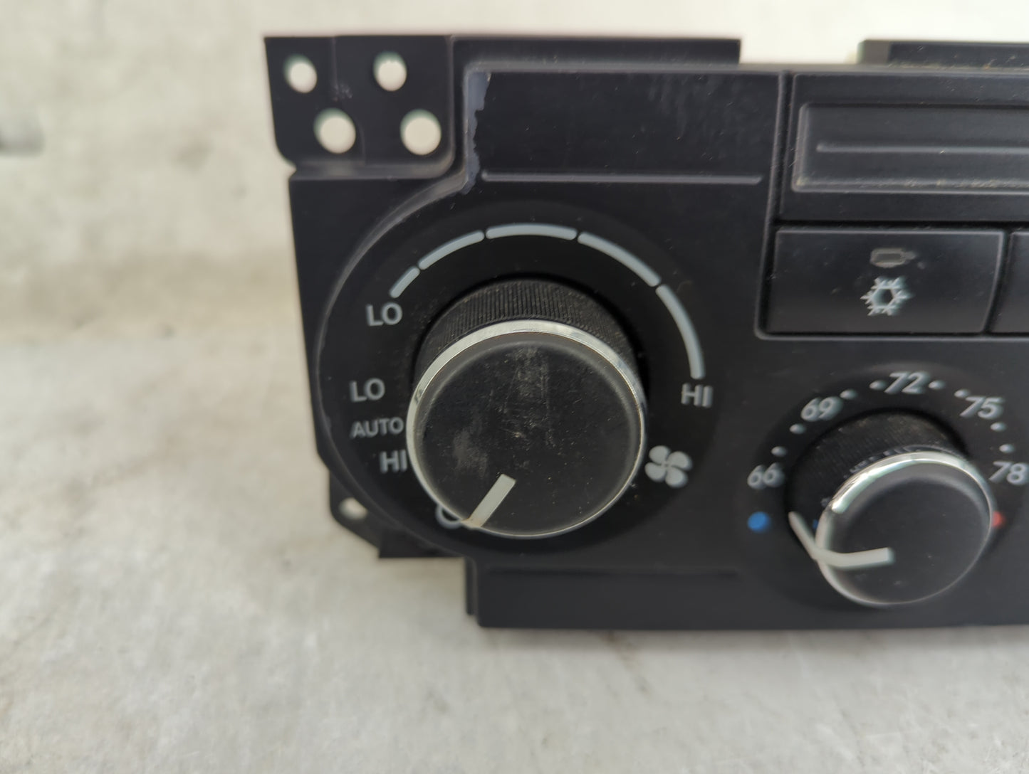 2005-2007 Chrysler 300 Climate Control Module Temperature AC/Heater Replacement P/N:P04596495AJ Fits Fits 2005 2006 2007 OEM