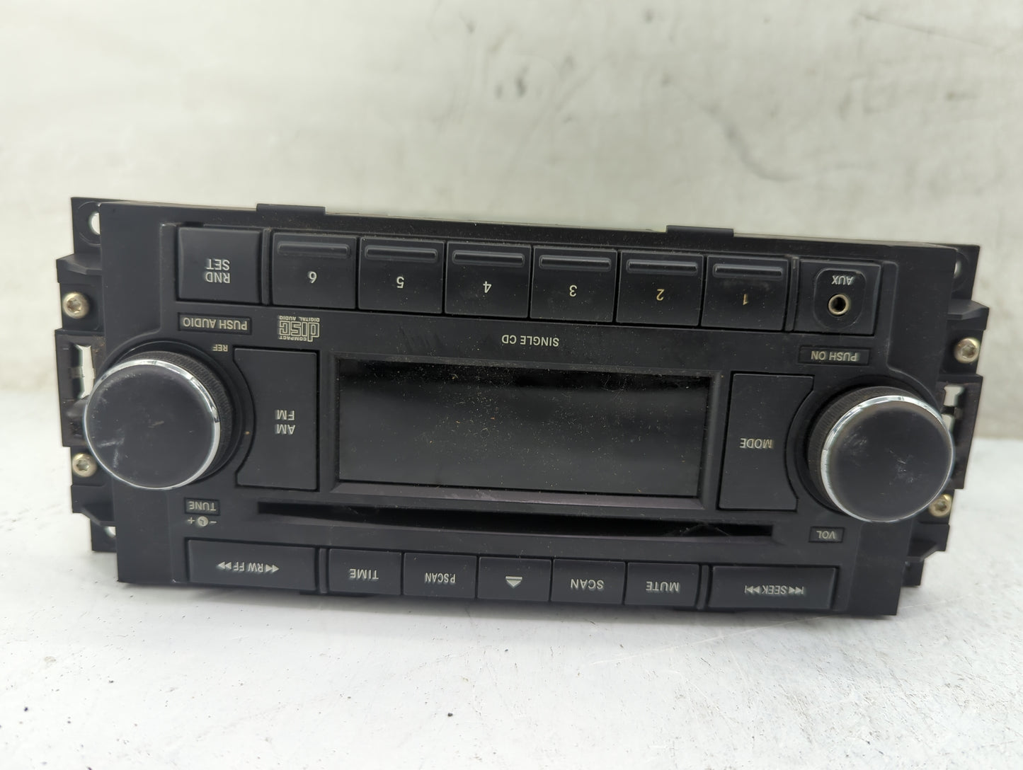 2005-2007 Chrysler 300 Radio AM FM Cd Player Receiver Replacement P/N:P05064171AK Fits Fits 2005 2006 2007 2008 2009 OEM Use