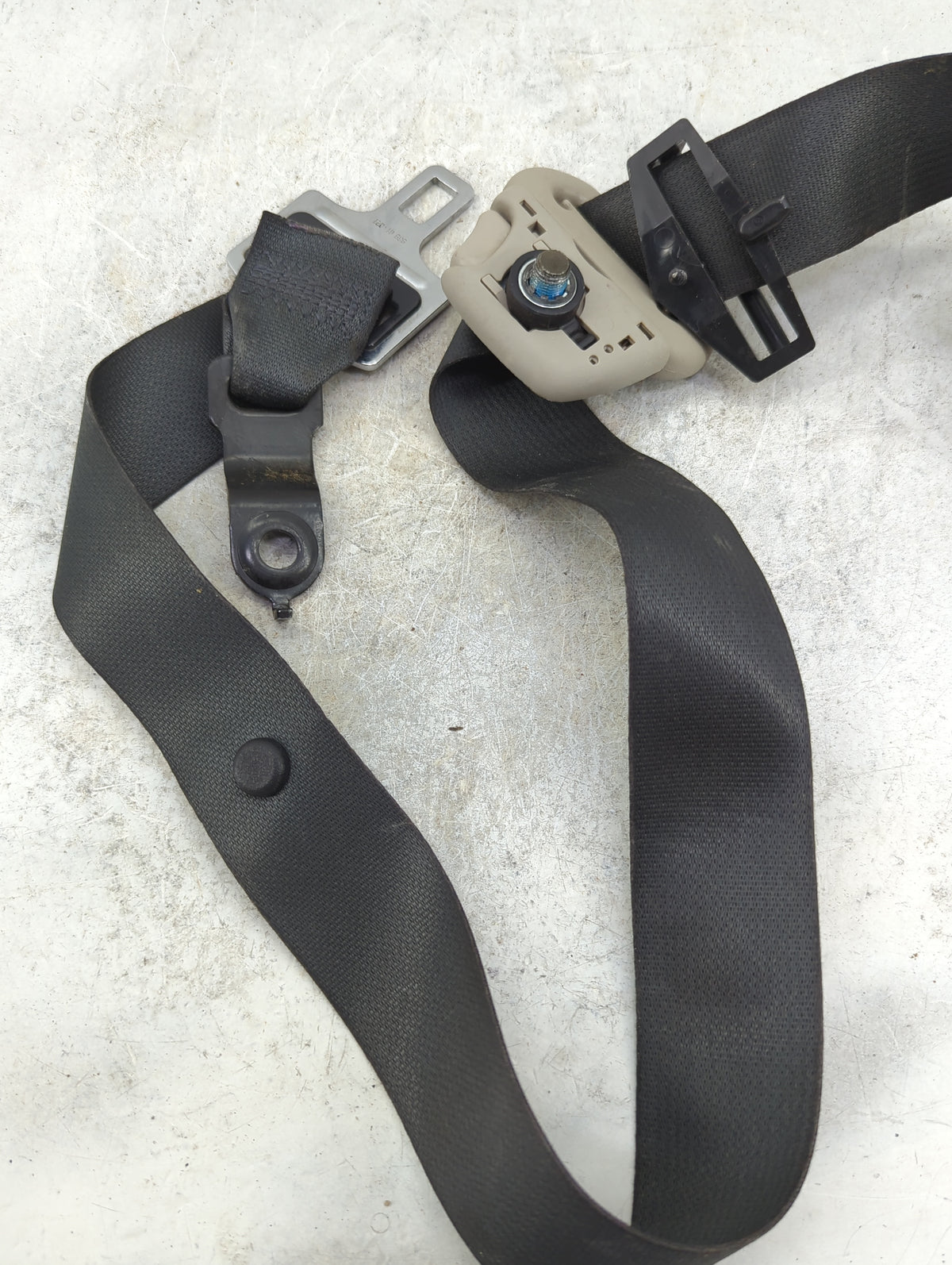 2005-2007 Chrysler 300 Driver Left Seat Belt Front Retractor - Oemusedautoparts1.com